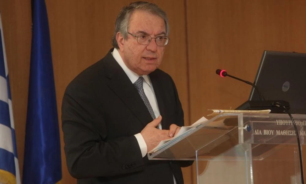 Μπαμπινιώτης για τις κάμερες στα σχολεία: Ο δάσκαλος πρέπει να φαίνεται